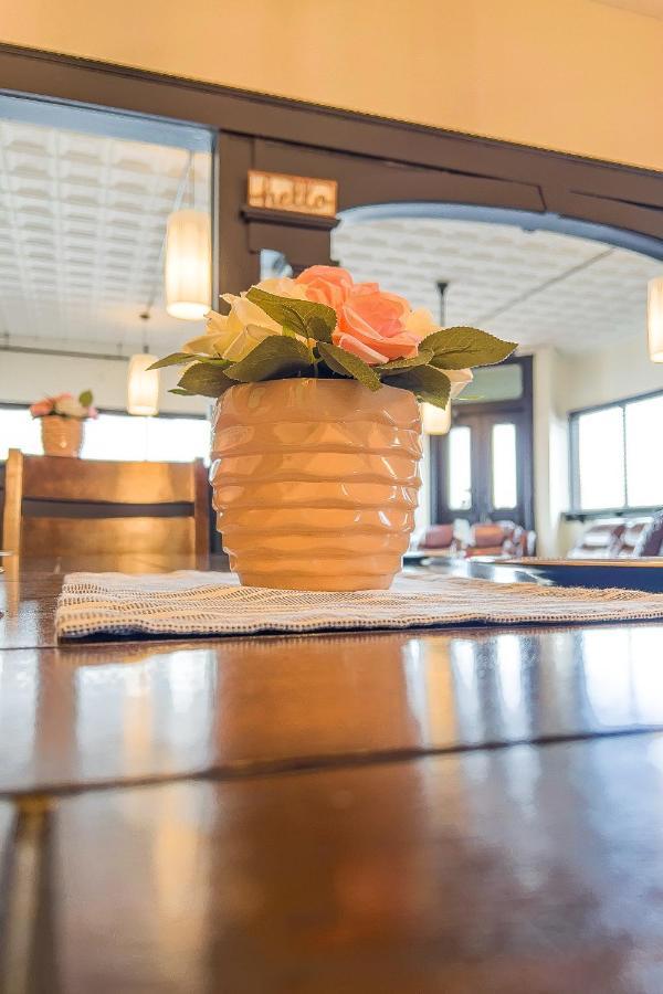 The Pub- 8Br Free Parking, Minutes From Falls & Casino Niagara Falls Extérieur photo