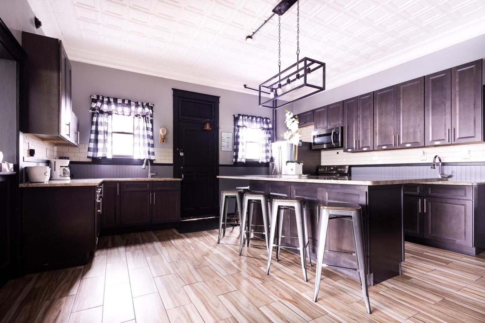 The Pub- 8Br Free Parking, Minutes From Falls & Casino Niagara Falls Extérieur photo