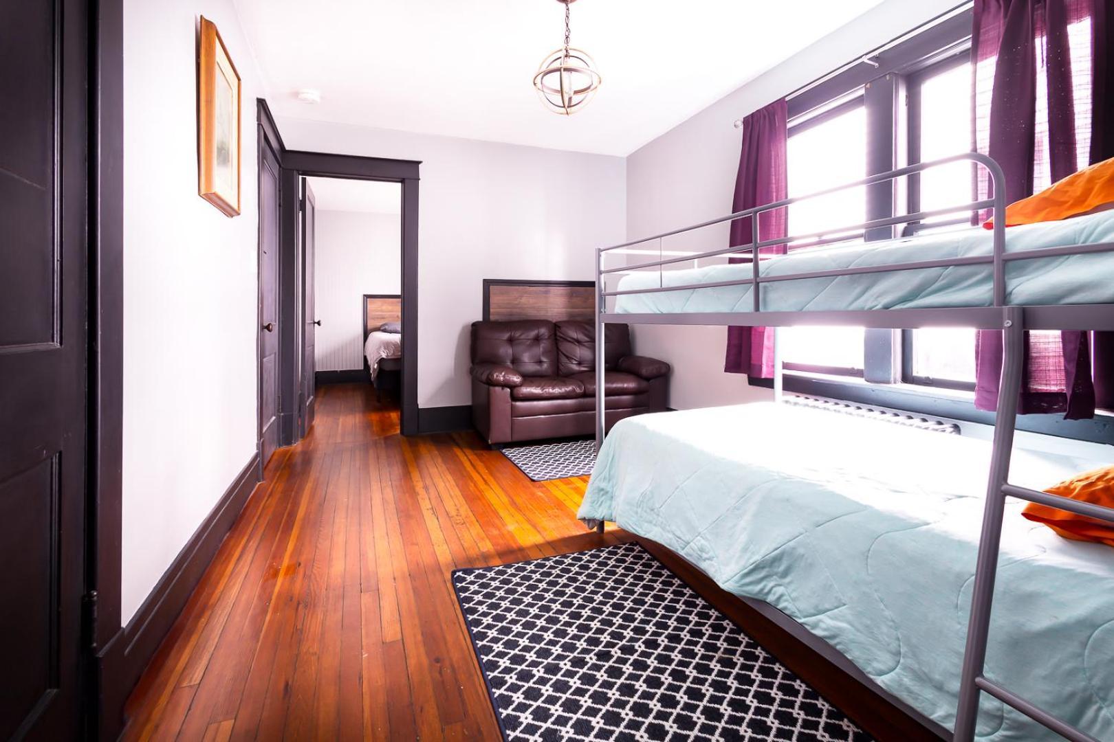 The Pub- 8Br Free Parking, Minutes From Falls & Casino Niagara Falls Extérieur photo